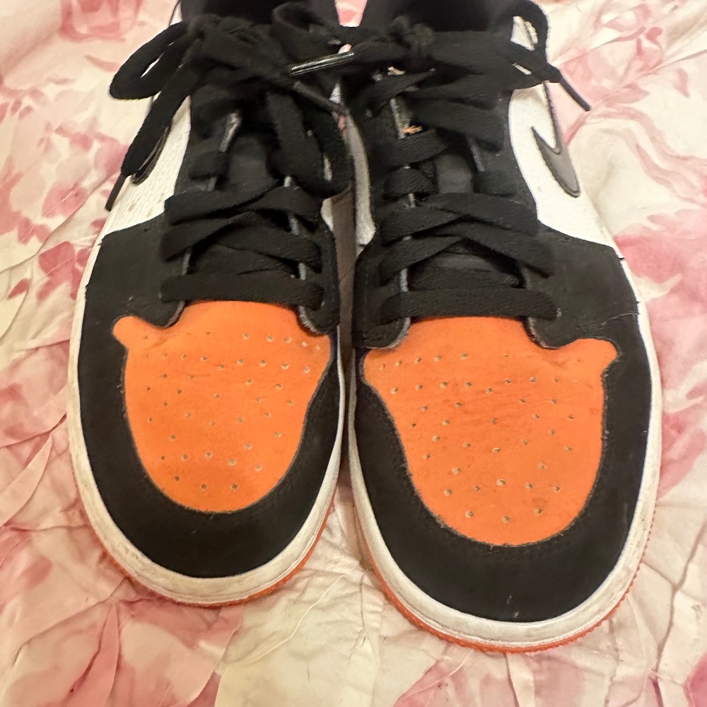 shattered backboard jordan 1 low